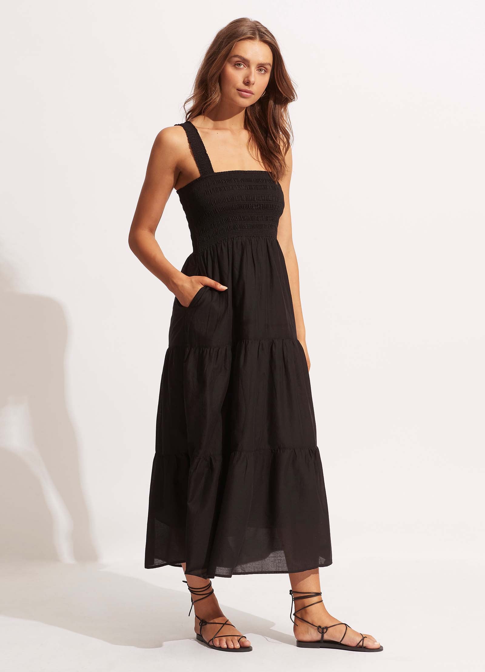 Black beach hotsell dresses uk