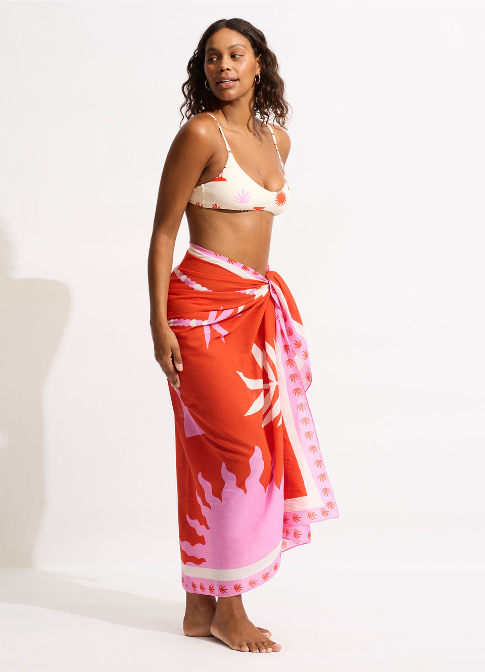Sarong de batik con diseños oscuros » B022 Fern indigo Sarong de batik con diseños oscuros » B022 Fern indigo